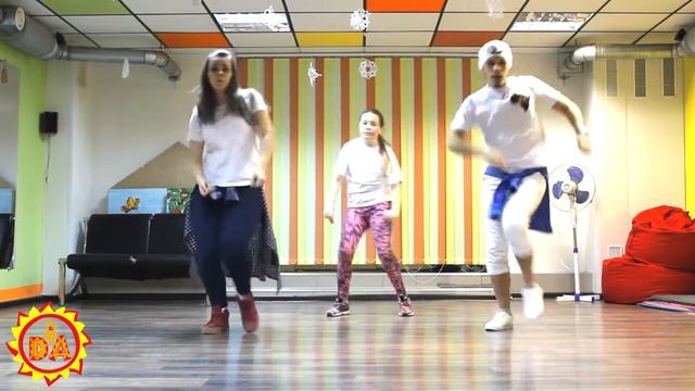 Отрывайся с нами! Tok Minimony | Afro House in DA House | Yura Lana Ksu 2017 смотреть онлайн