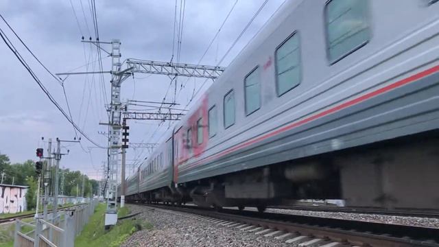 "Карантин" электровоз ЭП2К-380 с пассажирским поездом Москва - Волгоград. смотреть онлайн