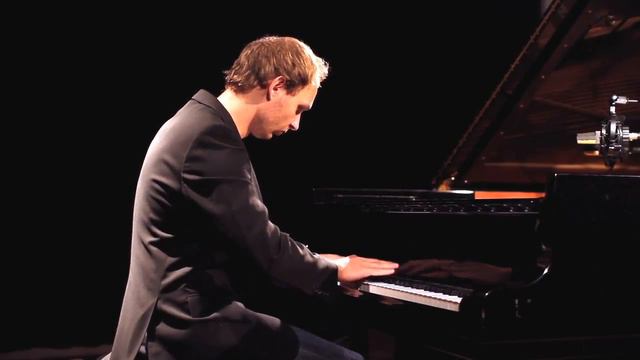 Robert Schumann Fantasiestücke Op 12 Nr 2 Aufschwung смотреть онлайн