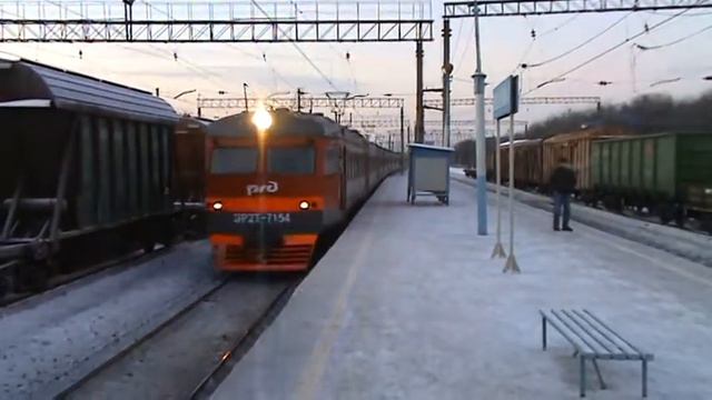 Электропоезд ЭР2Т-7154 станция Бекасово-1 смотреть онлайн