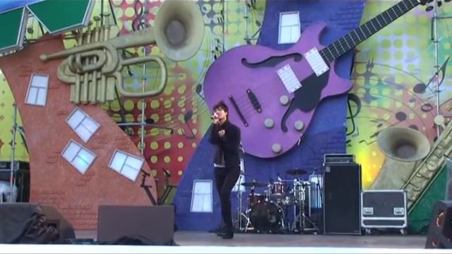 МЫ, БУДЕМ ВМЕСТЕ - ( emobriON ) Пушкинская Площадь. День Города 04.09.2010 смотреть онлайн