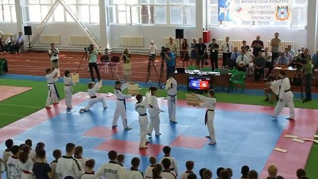 Показательные выступления спортклуба "Кумган" г.Шахты смотреть онлайн