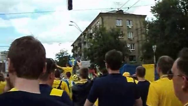 ЕВРО 2012 марш с шведами / UEFA EURO 2012 Ukraine - Poland смотреть онлайн