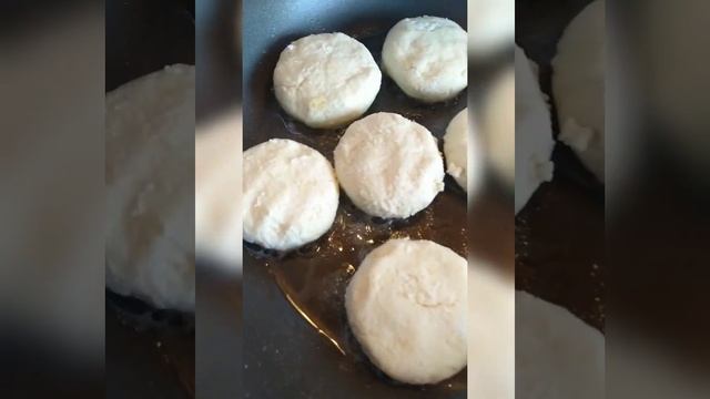 Вкуснейшие сырники !!!Нежные как я в выходной день ?? смотреть онлайн