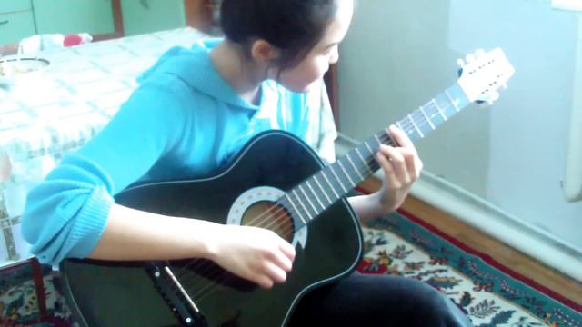девушка поёт под гитару!!! Азёка* смотреть онлайн