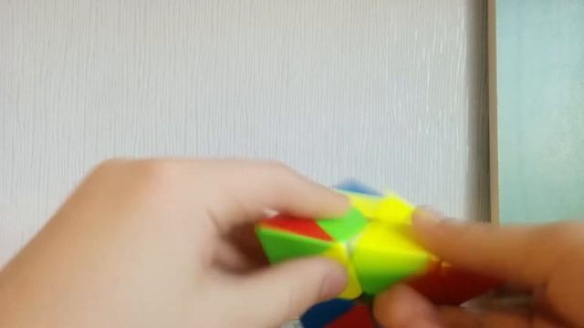 Сборка пирамидки Рубика на время. смотреть онлайн