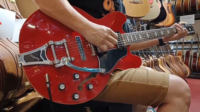 Epiphone Inspired by Gibson ES-335 w/Bigsby смотреть онлайн