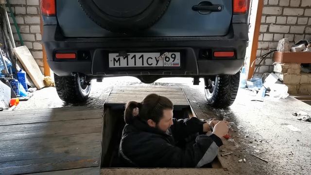 ПОДСВЕТИМ НОМЕР или Как заменить лампы на Ниве Шевроле!! смотреть онлайн