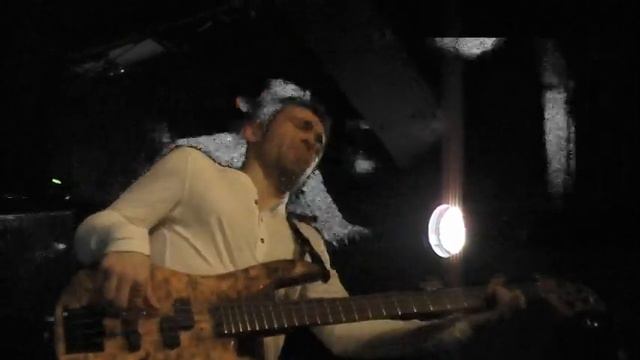 Another John Ferrara bass solo improv Jam ... смотреть онлайн
