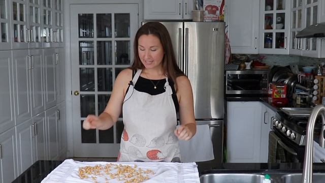 OIL FREE Roasted Chickpeas!?? Are they CRUNCHY?? Let's test OIL vs. OIL FREE Oven Roasted Chickpeas смотреть онлайн
