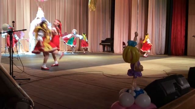 Коллектив народного танца Удальцы ,,Россиюшка" смотреть онлайн