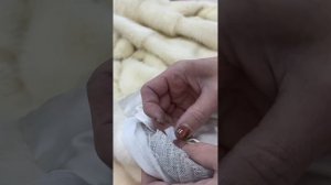 Меняем петельку в шубе пришиваем пуговицу