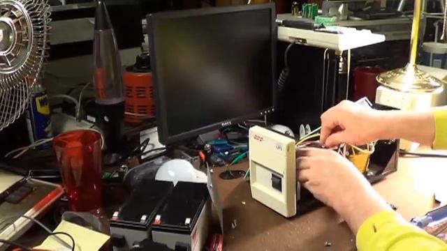 APC 200DL Uninterruptible Power Supply Battery Replacement & Test смотреть онлайн