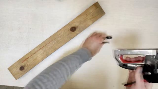 Степлер мебельный Matrix PRO стальной, быстрая загрузка, тип скобы 53, 4-14 мм, 40917 смотреть онлайн