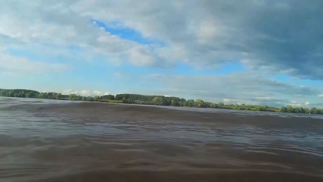 ВОЛНЫ НА ВОЛГЕ