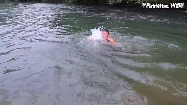 Primitive Life - Find Snakes Catch Fish And Catch Snakes Eat Fish - LIVING OFF GIRD