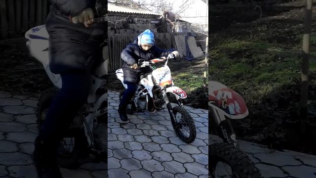 Первый раз на питбайке. Фиаско смотреть онлайн