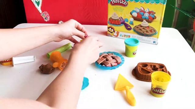 Плей До Ягодные тарталетки Play-Doh Playful Pies Set смотреть онлайн