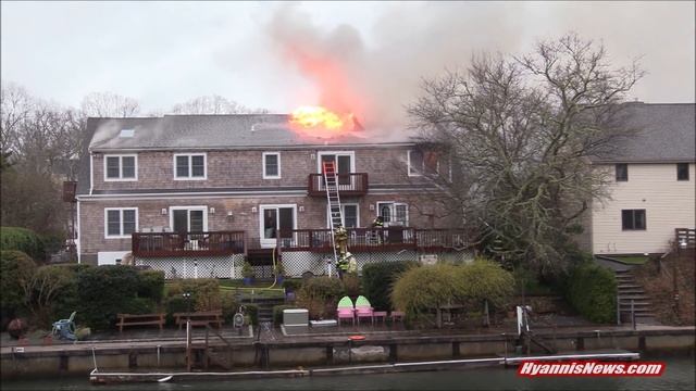 EAST FALMOUTH BLAZE Fire tears through large home after lightning strike смотреть онлайн