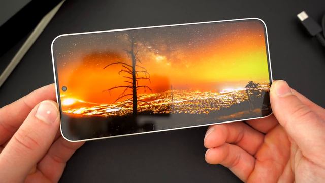 Samsung Galaxy S24 & S24+ Unboxing & Comparison! (Amber Yellow / Cobalt Violet)