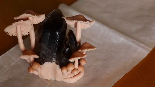 Mushroom and Crystal Sculpting Polymer Clay Tutorial смотреть онлайн