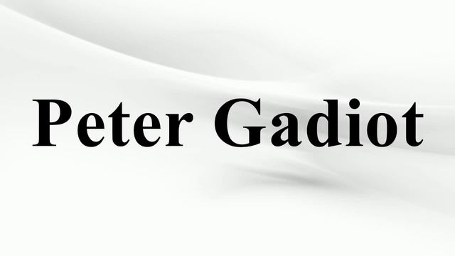 Peter Gadiot смотреть онлайн