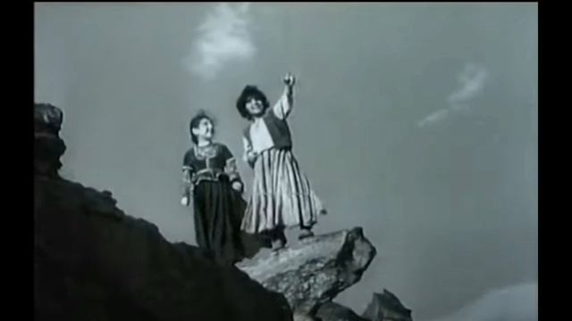 Qaraca qız filmindən musiqi  Gülən gözlər bəs. Rauf Hacıyev