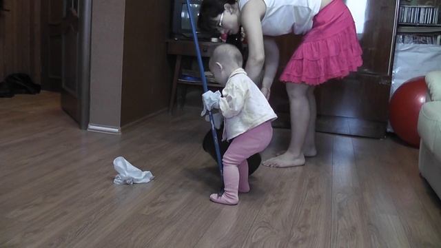 Швабра, тряпка и перчатки смотреть онлайн