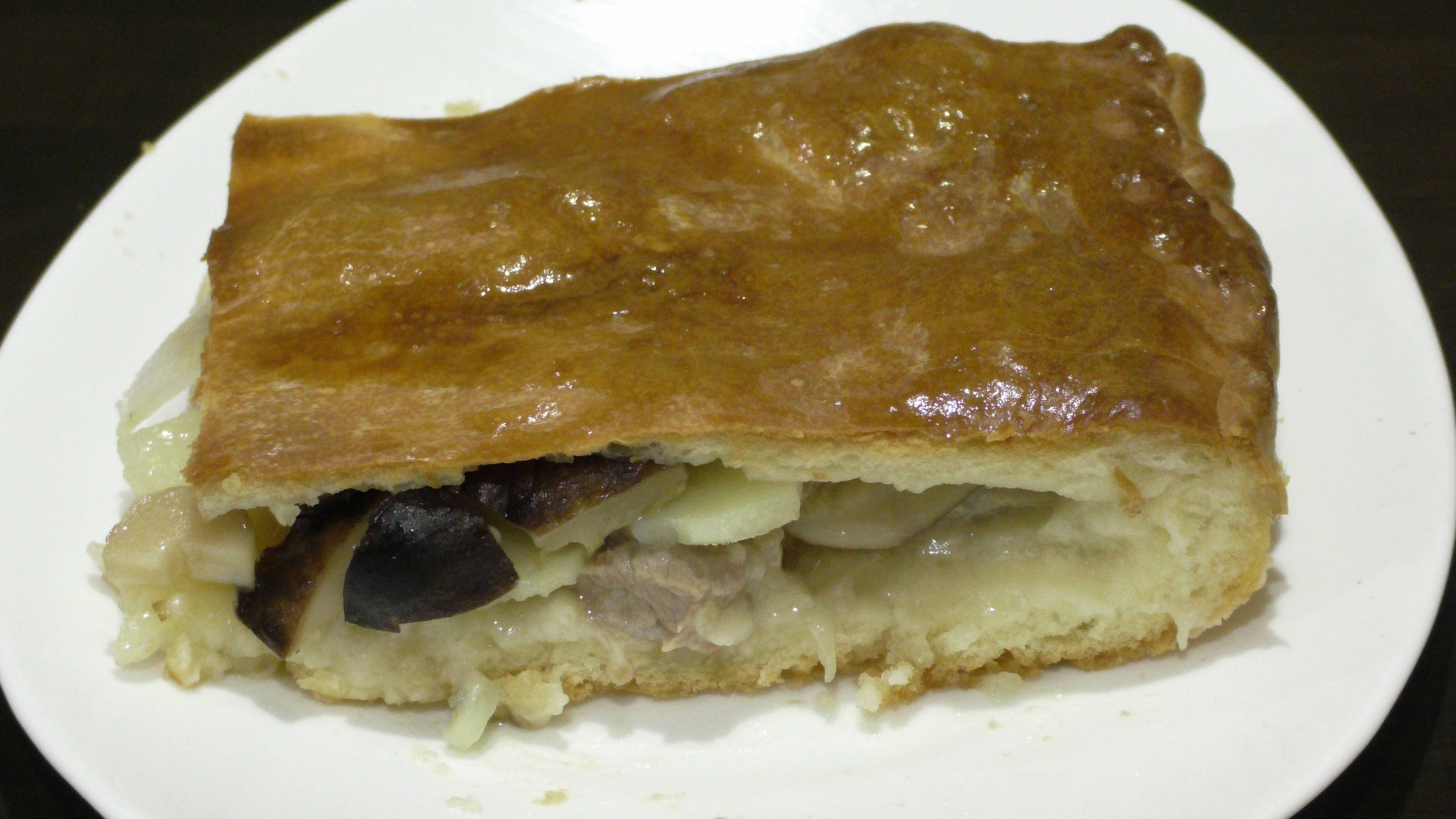 ПИРОГ С ГРУДИНКОЙ, картошкой и грибами. Пальчики оближешь! смотреть онлайн