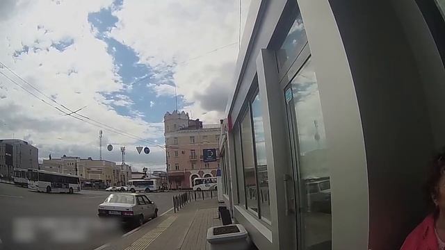 Правильно поступил? Иннспектор ДПС отвез бабушку в больницу смотреть онлайн