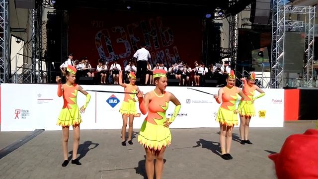 Мазуретки и молодежный оркестр из Гайновки.День Польши в Минске смотреть онлайн