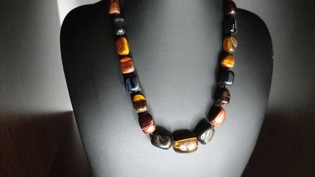 Колье из тигрового глаза, бычьего и соколиного глаза смотреть онлайн
