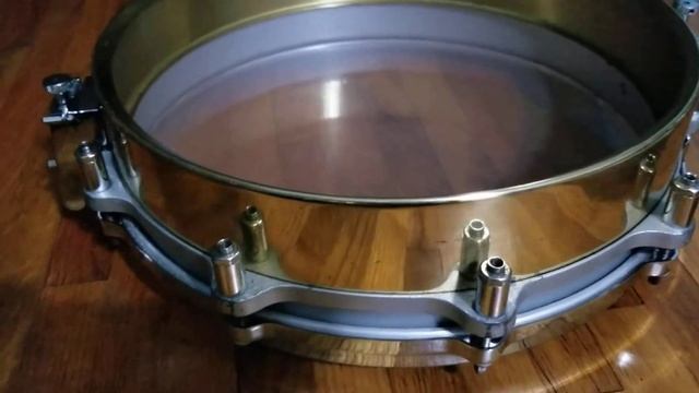 How A Pearl Free Floating Snare Drum System Works - Free Floater Setup Demonstration