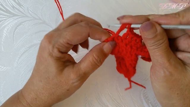 Простой способ вязания повязки на голову крючком.A simple way to crochet a headband. смотреть онлайн