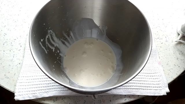 Нежный, влажный Бисквитный рулет.Сливочно - Творожный крем. смотреть онлайн