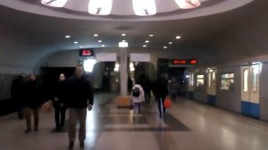 Москва 1721 станция метро Аннино зима день