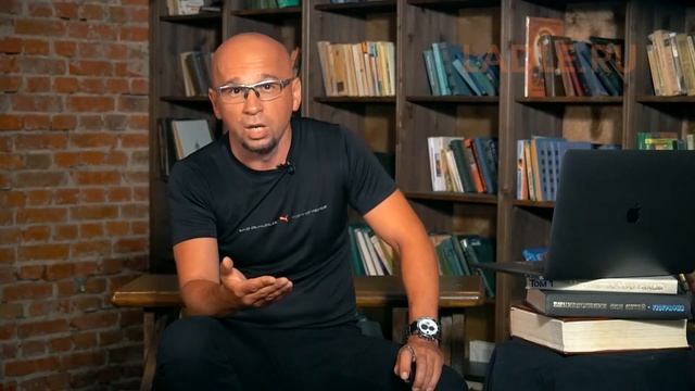 Какой инстинкт спасает нам жизнь? Что помогает выжить в опасности? Биология. Реакция Бей или беги смотреть онлайн