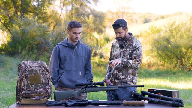 Bolt Action Vs Semi Auto! - Deer Hunting смотреть онлайн