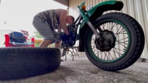 Постройка боббера из мотоцикла урал №1 / building a bobber from an old Soviet motorcycle №1