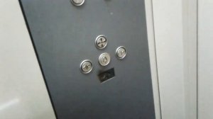 Я застрял в грузовом лифте ЩЛЗ V=1 м/с,с гр/п 630 кг