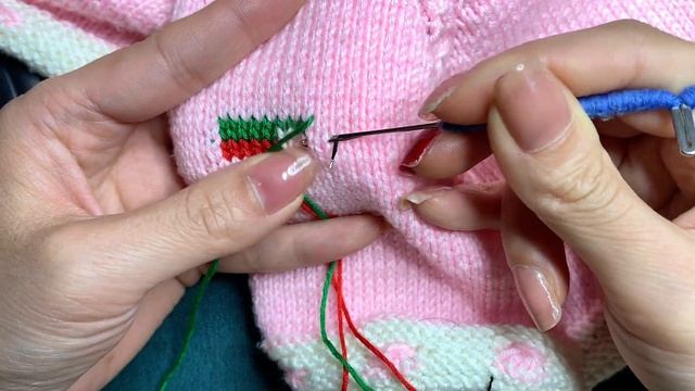 How to Fix a Sweater Hole Caused by 4 Broken Yarns смотреть онлайн