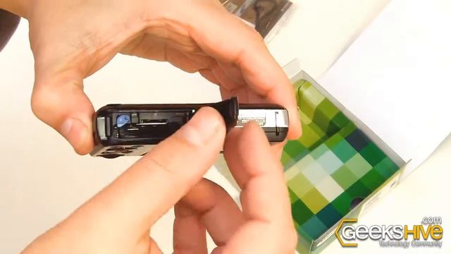 Samsung PL120 14MP Dual-View Digital Camera - Unboxing by www.geekshive.com смотреть онлайн