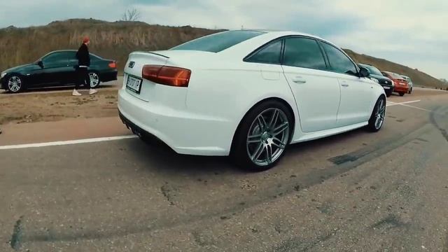 Малыш на миллион! AUDI RS3 vs Боевой КАРТ . смотреть онлайн