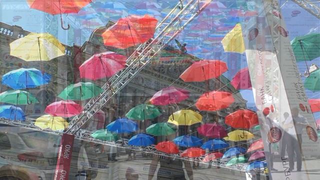 Санкт-Петербург - Аллея парящих зонтиков в Соляном переулке. Май 2015 смотреть онлайн