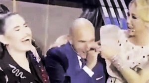 ДВОЙКА ДИАНЕ! И ПОСИДЕЛКИ С ИГОРЕМ КРУТЫМ И КАРИНОЙ КОКС Diana Ankudinova reaction