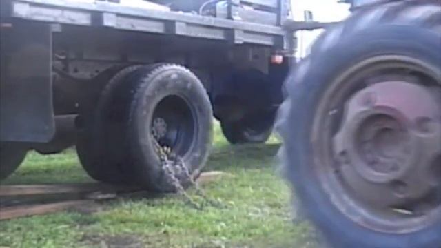 Removing dual wheels from F350 смотреть онлайн