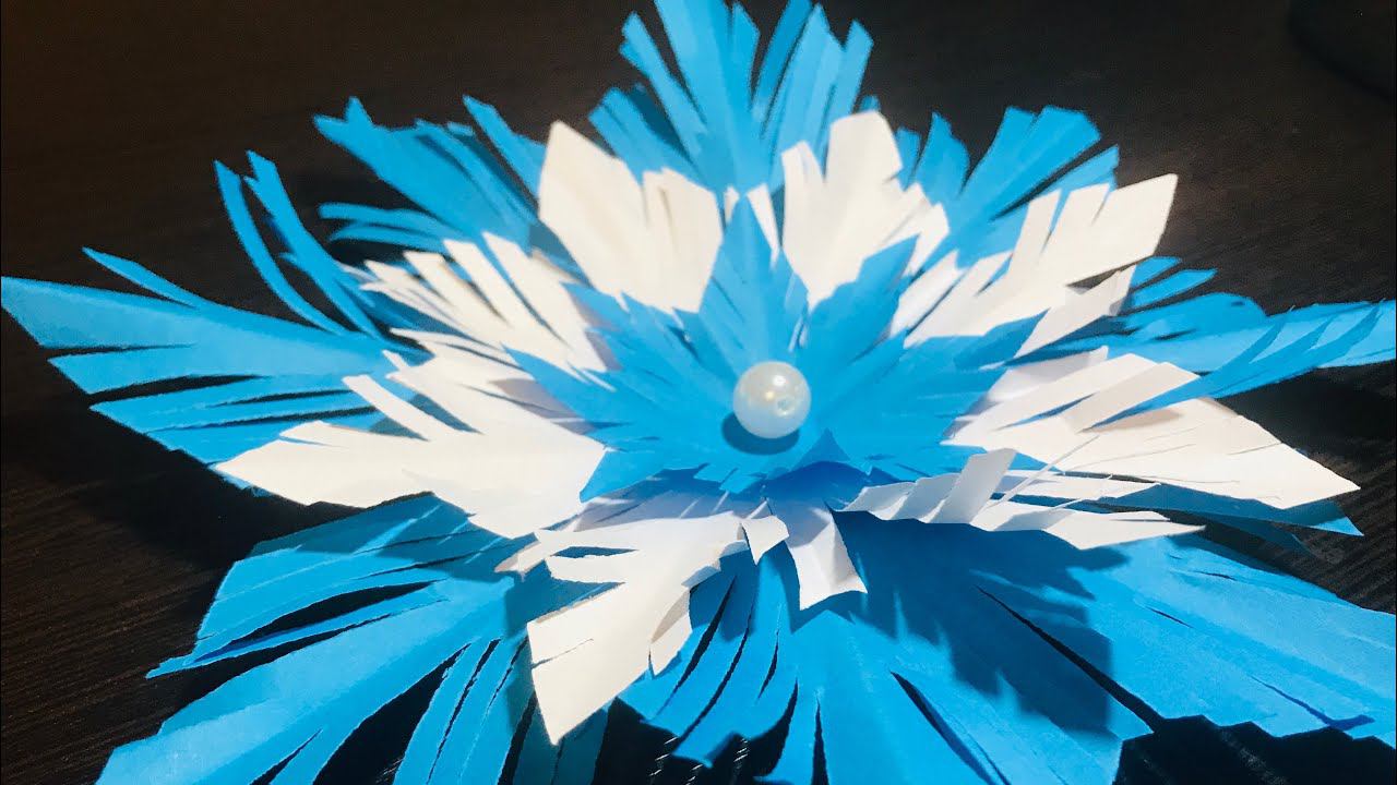 Пушистая объемная снежинка из бумаги | Новогодние украшения | Christmas DIY | how to fold snowflake смотреть онлайн