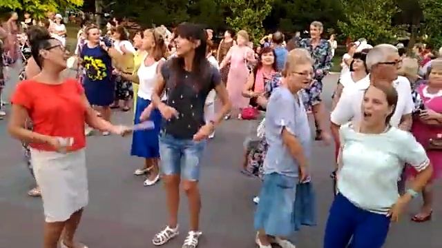 Танцы На Приморском Бульваре - Севастополь - 16.09.17 - Певец Сергей Соков смотреть онлайн