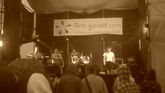 Тайна Третьей Планеты - Я и Ты (live @ Antigorod fest) смотреть онлайн