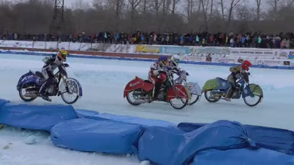 Чемпионат России по ледовому спидвею.Суперлига.2 этап.Команды.13.12.2015.Заезд №9 смотреть онлайн